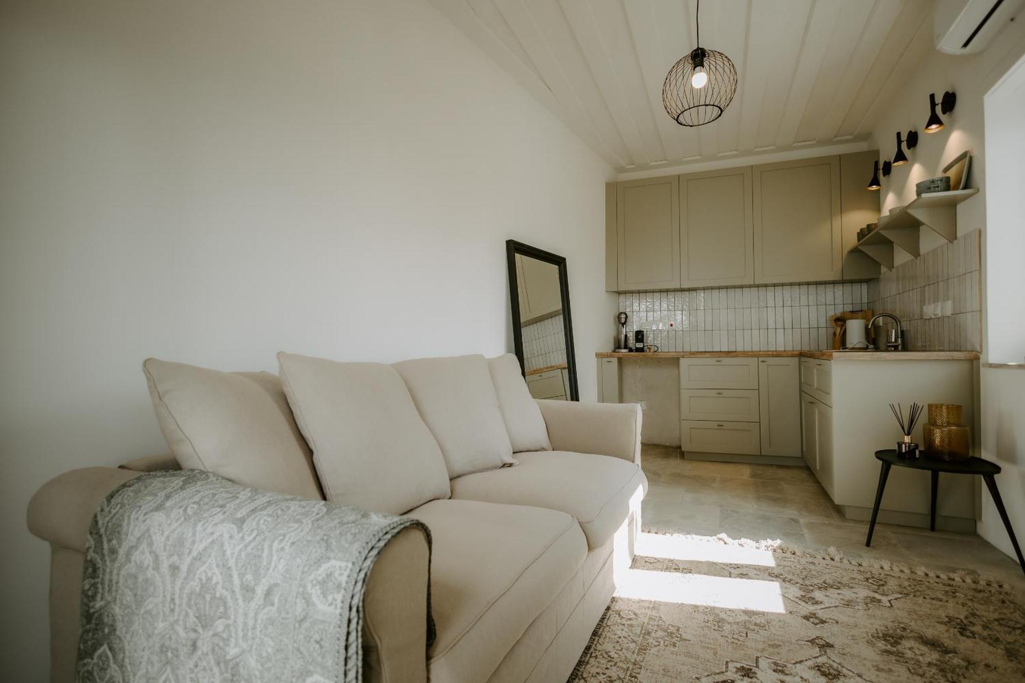 Smaragda'S Guest Rooms 레메소스 외부 사진