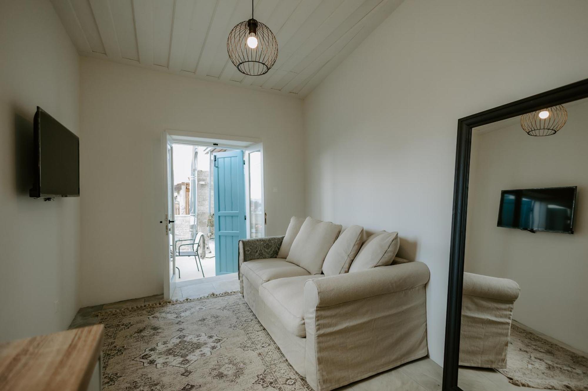 Smaragda'S Guest Rooms 레메소스 외부 사진