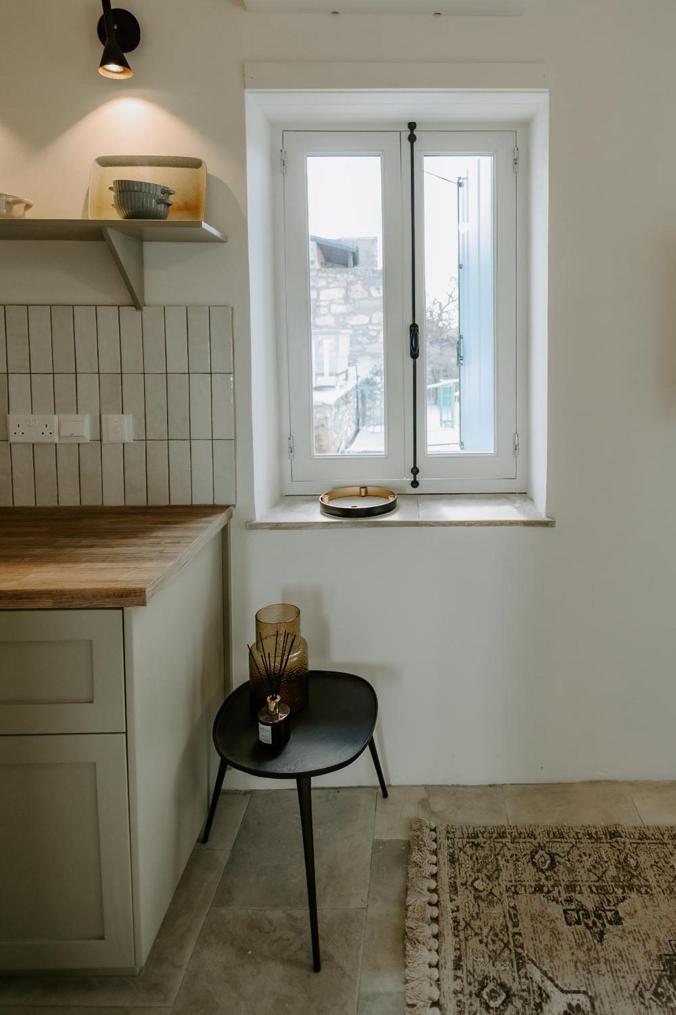 Smaragda'S Guest Rooms 레메소스 외부 사진