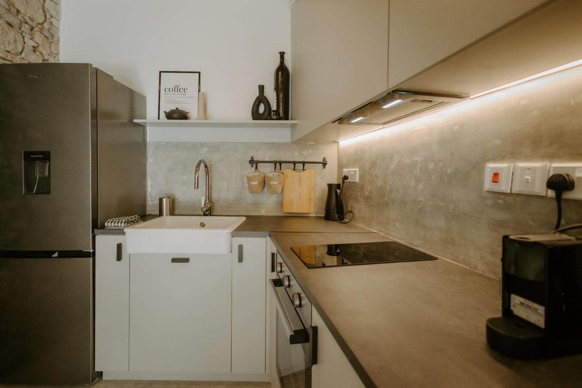 Smaragda'S Guest Rooms 레메소스 외부 사진