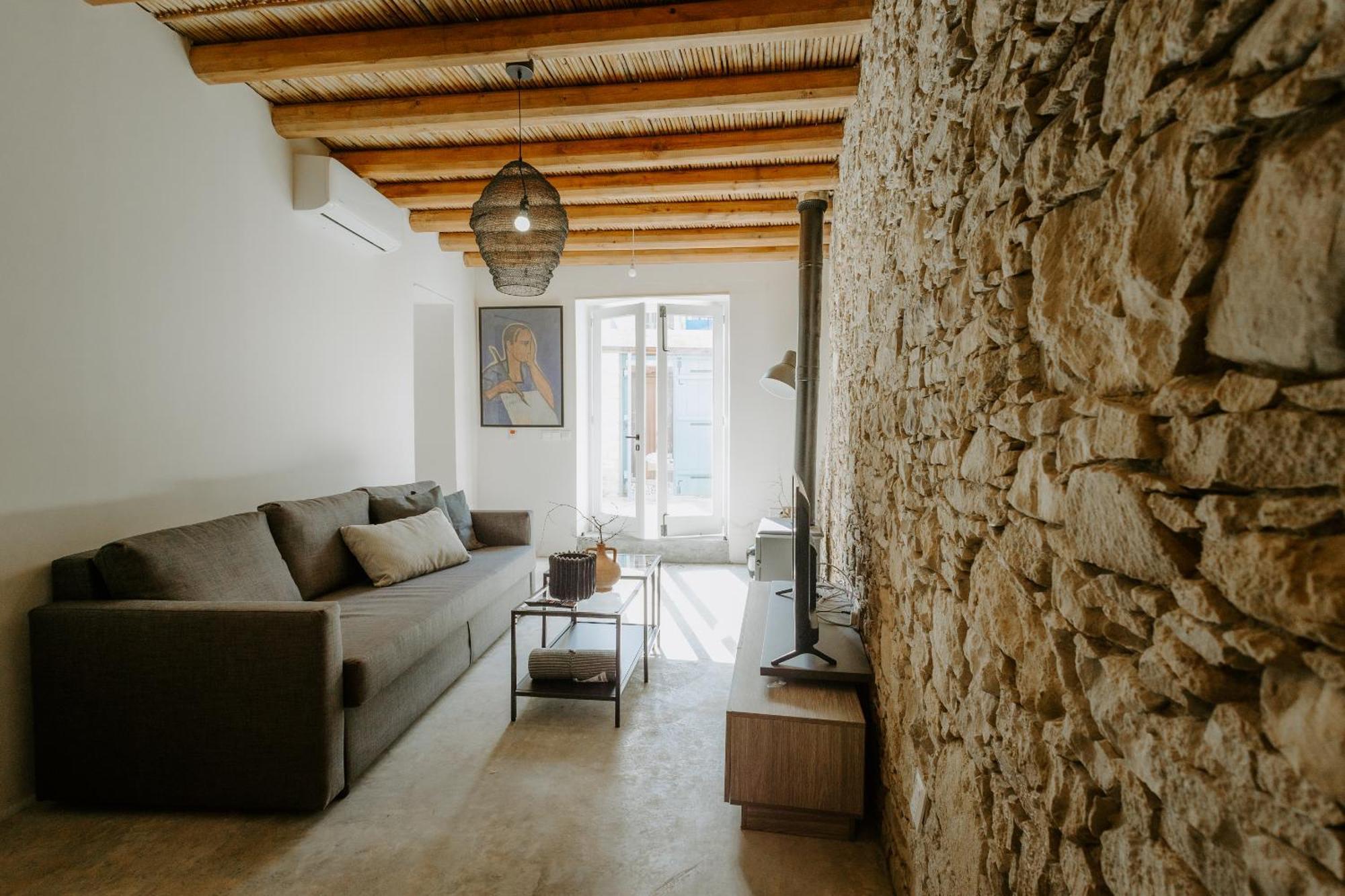 Smaragda'S Guest Rooms 레메소스 외부 사진